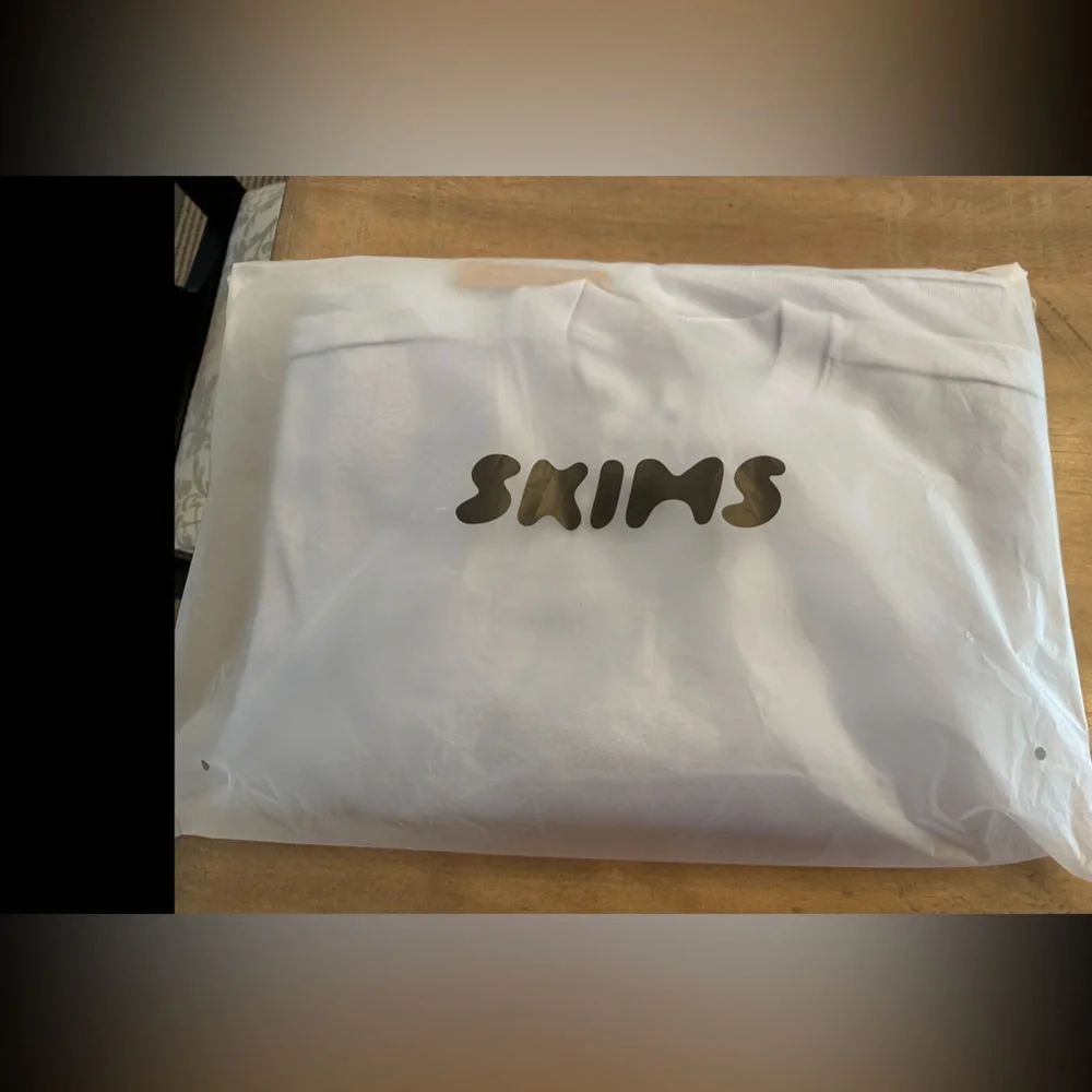 Skims small periwinkle light blue/grey  skims crew neck sold out/limited color - Picture 8 of 8